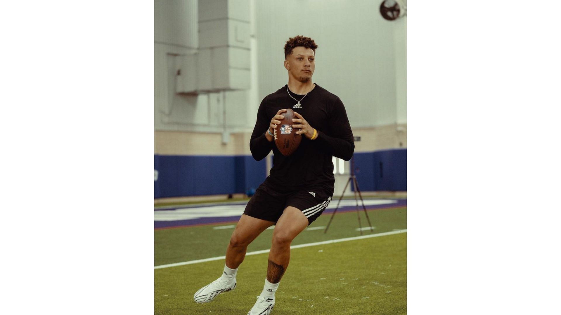 Patrick Mahomes' mom cheers him on before Super Bowl with sweet throwback —  see the pic!