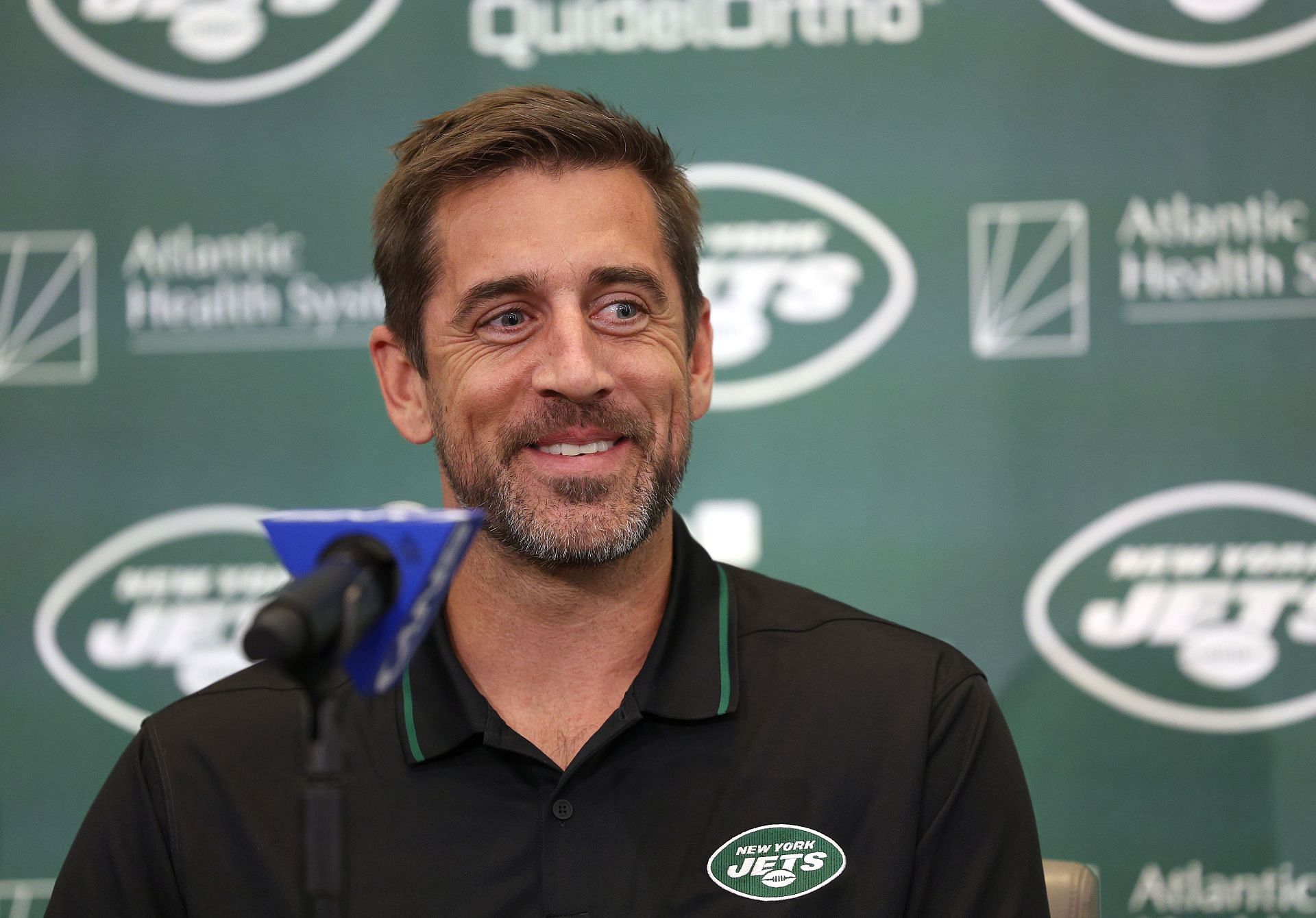 New York Jets introduce quarterback Aaron Rodgers