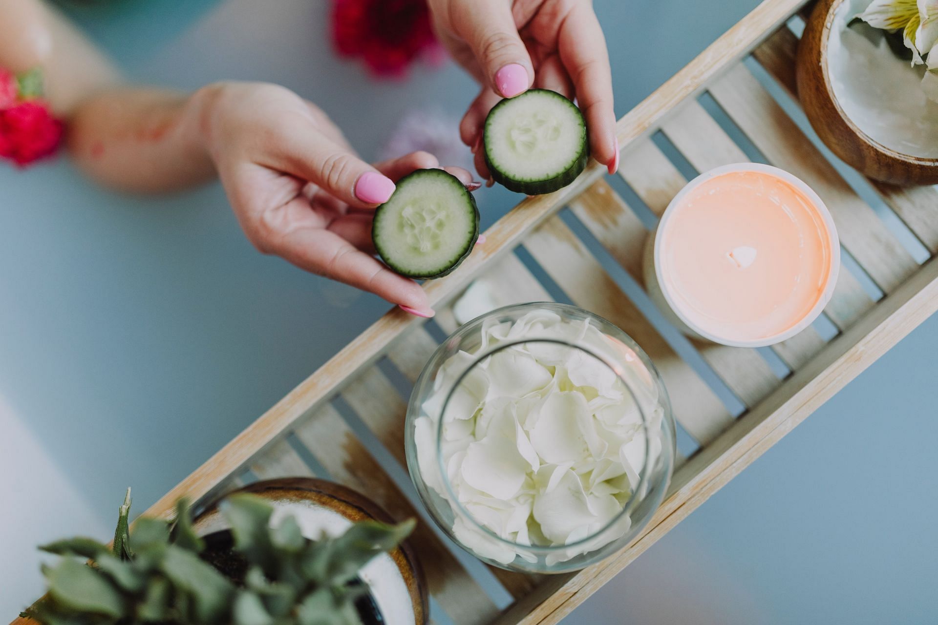 Cucumbers provide hydration to the skin. (Image via Pexels/ Rodnae Production)