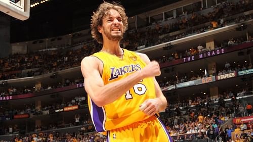 Pau Gasol looks on