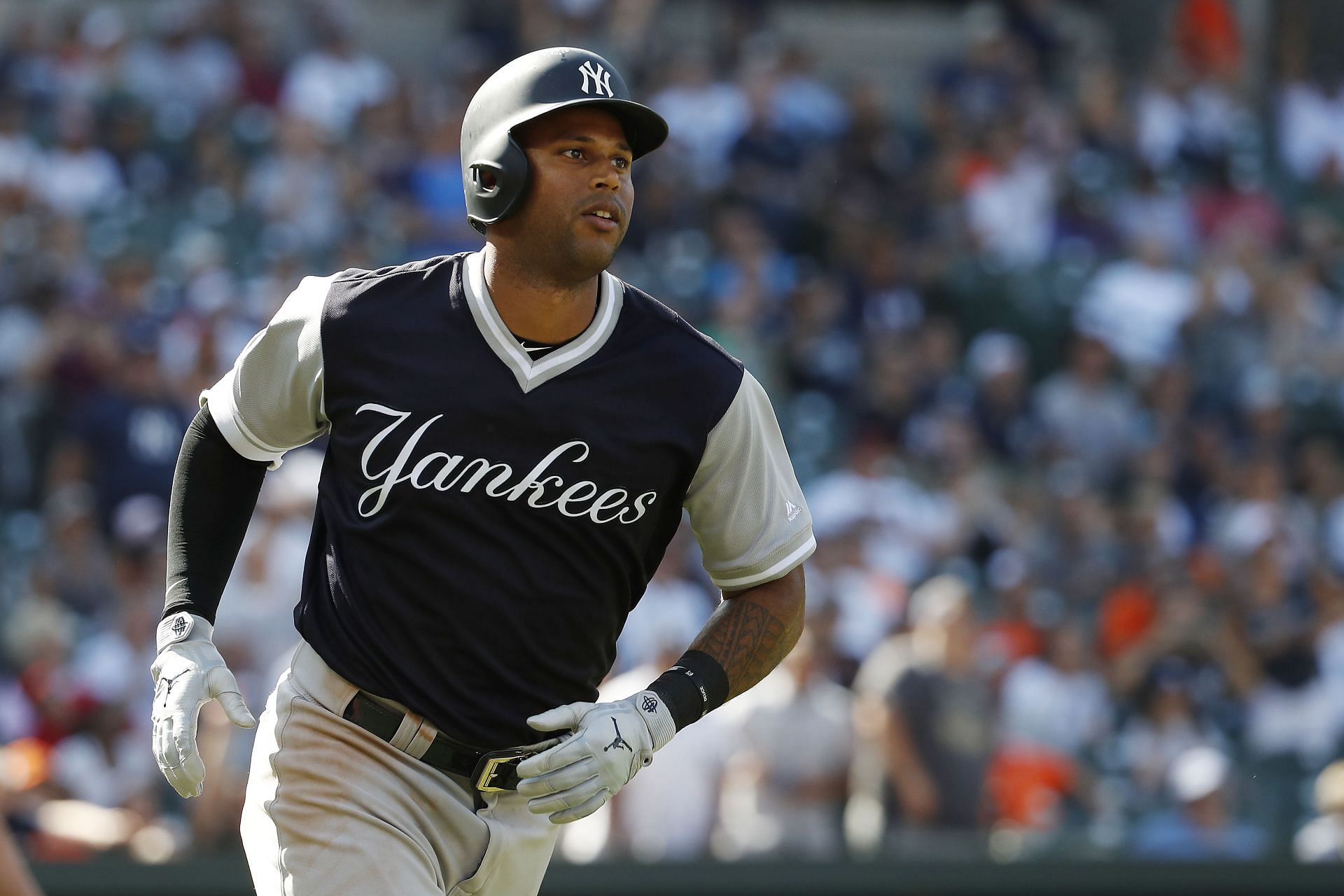 Aaron Hicks gets no support from New York Yankees fans after requesting ...