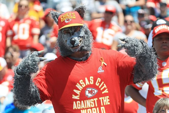 Kansas City’s Guy’s Snacks sends message to Chiefs superfan Chiefsaholic after Jason Kelce invite