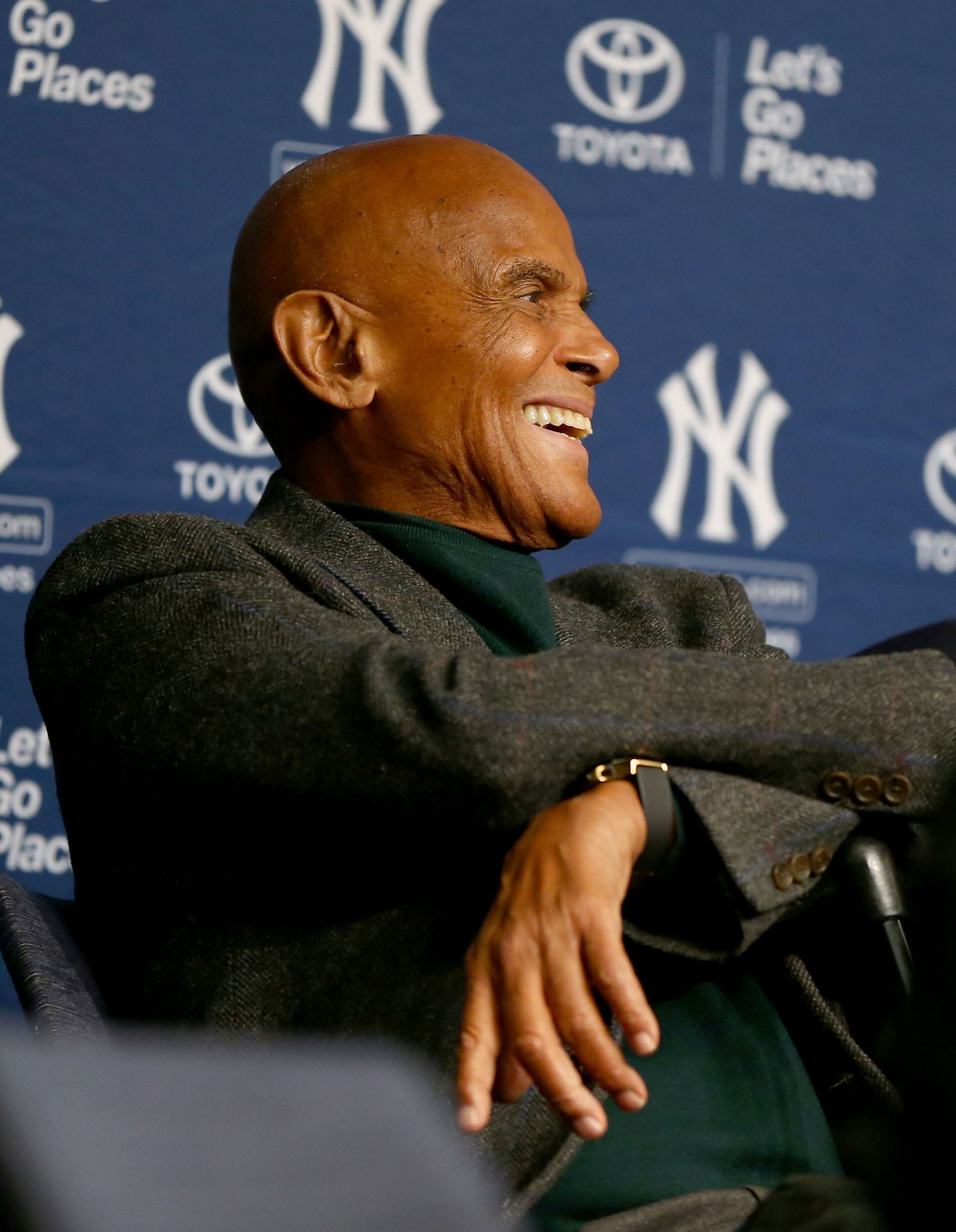 New York Yankees Unveil Plaque of Nelson Mandela in Monument Park