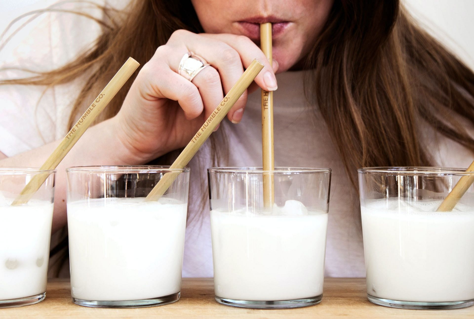 Kefir is a fermented milk drink that promotes digestion. (Image via Unsplash/The Humble Co.)