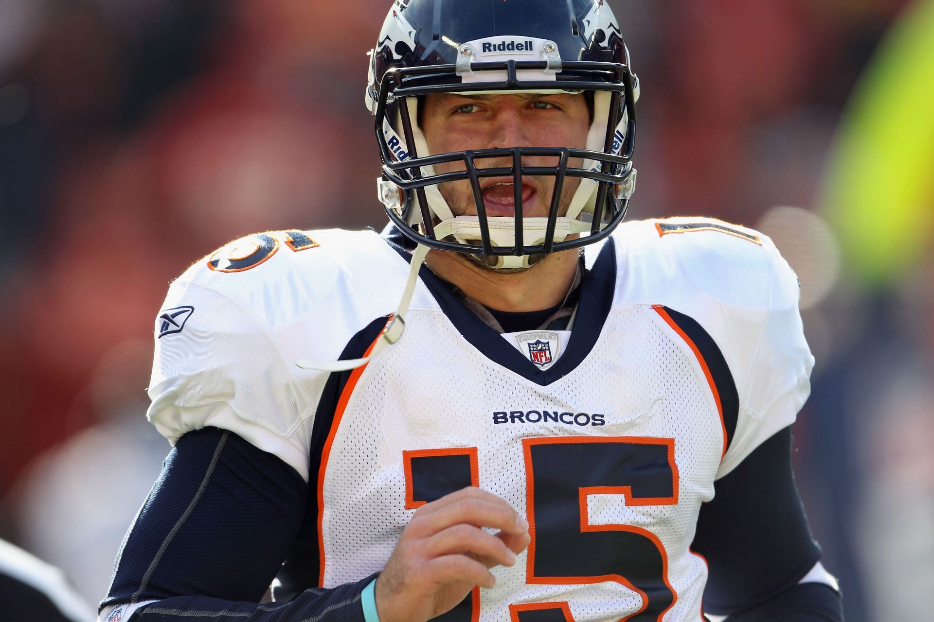 Tim Tebow Impressive In Debut, Broncos Battling for Top Pick in the 2011  Draft - Mile High Report