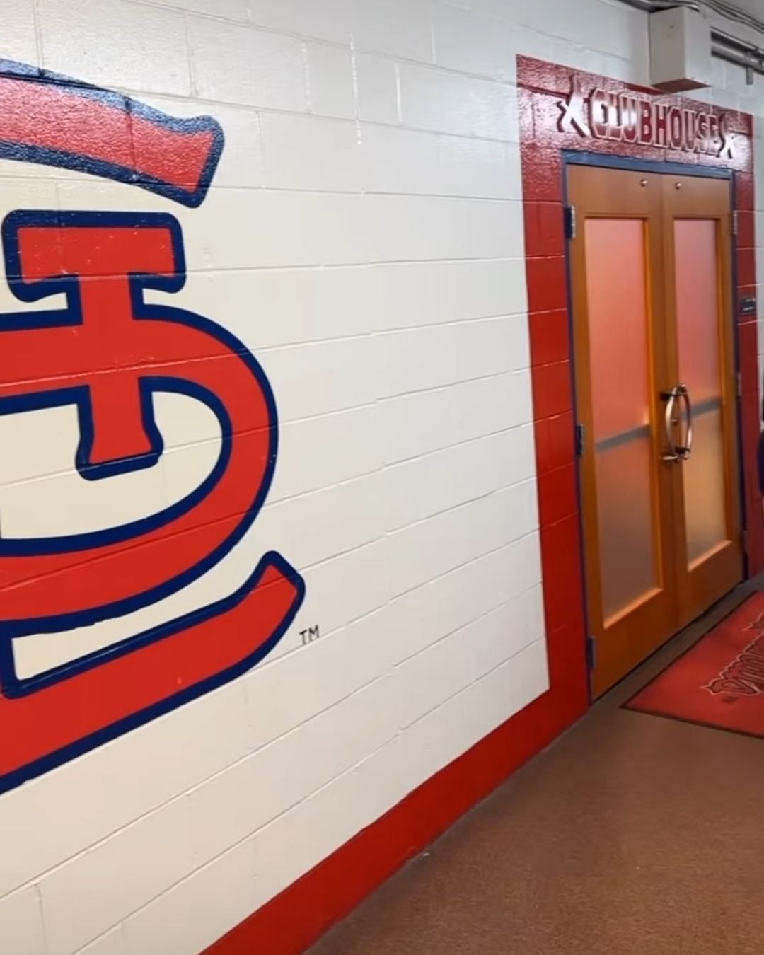 A view of the Cardinals clubhouse. Credit: @jacksonmahomes (IG)