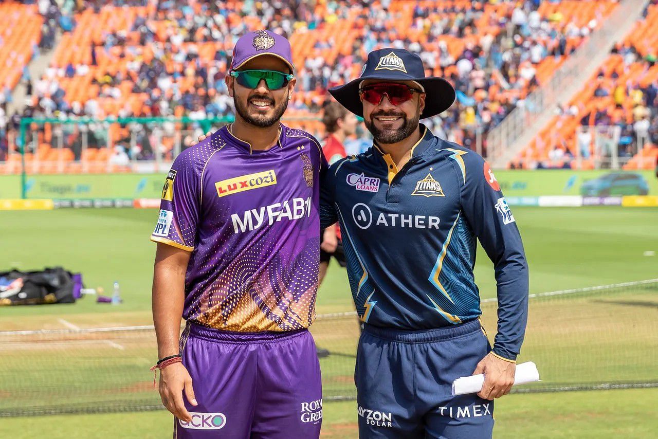 Nitish Rana and Rashid Khan posing after the toss [IPLT20]