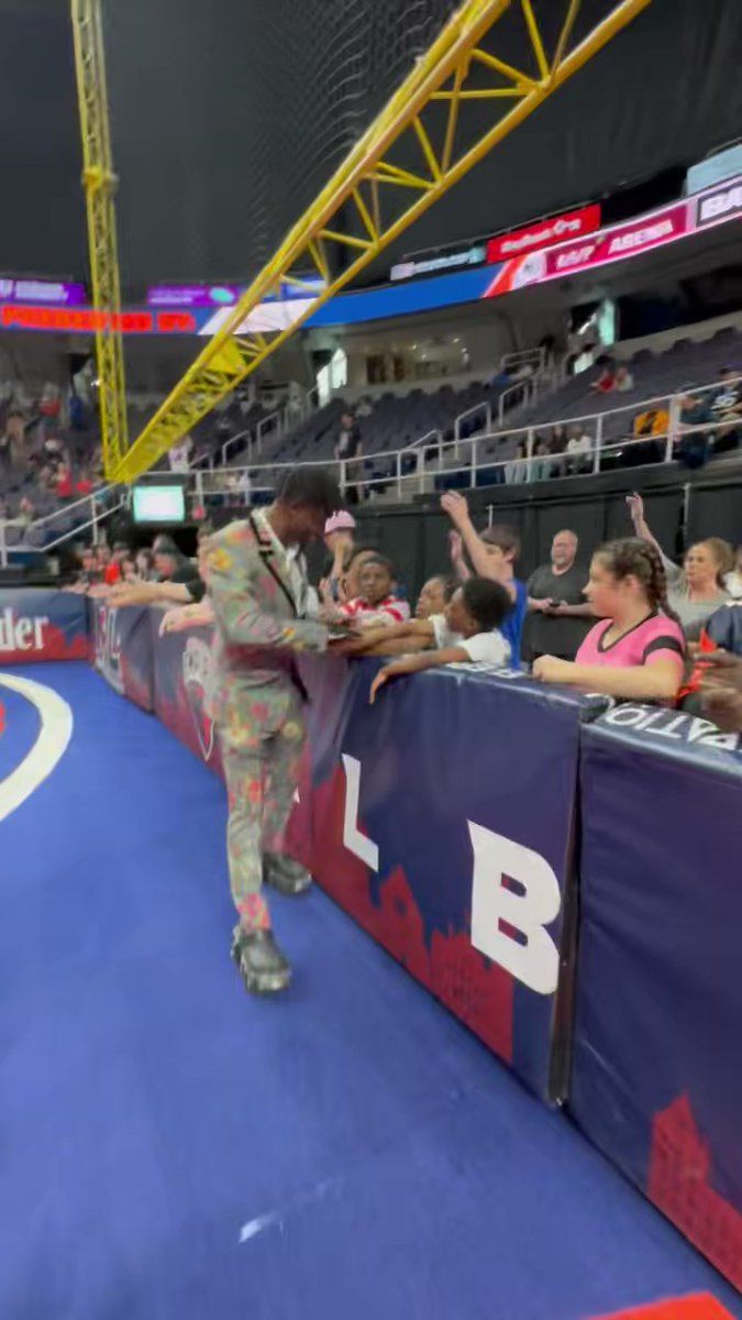 Antonio Brown Ushered Off Field By Security At Arena Football League Game 