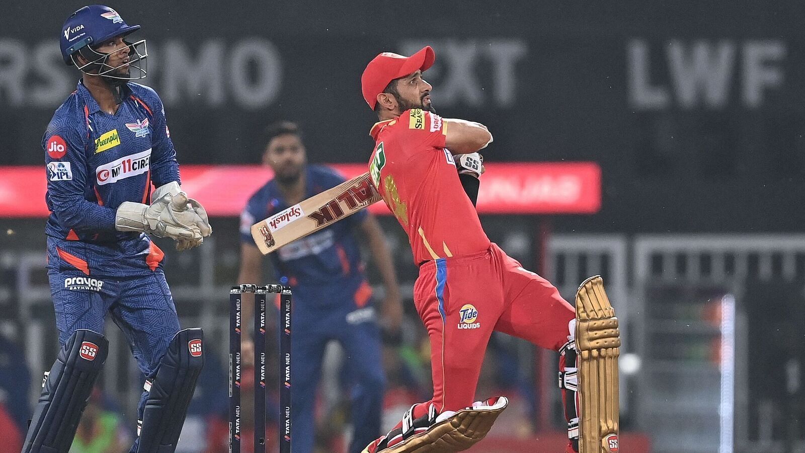 PBKS shocked the fans by dropping Sikandar Raza in IPL 2023