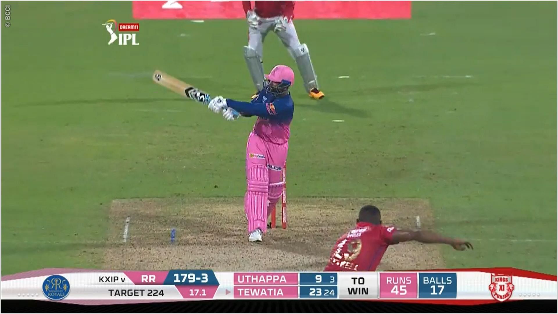 Rahul Tewatia in the course of hitting Cottrell for five sixes [iplt20.com]