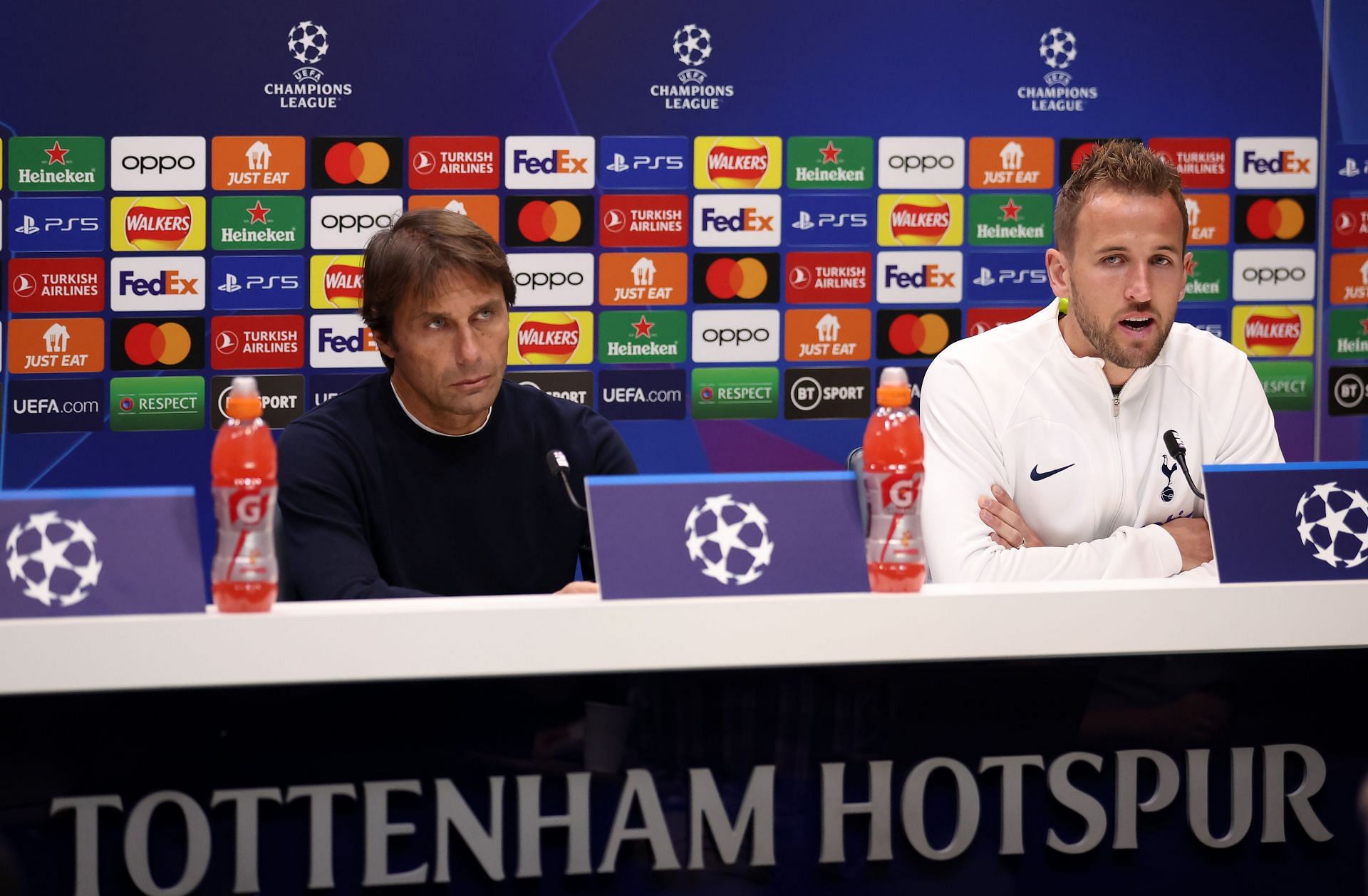 Harry Kane (right) wishes Antonio Conte well.