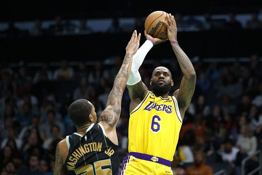 What is LeBron James' playoff 3point percentage? Looking at top 5