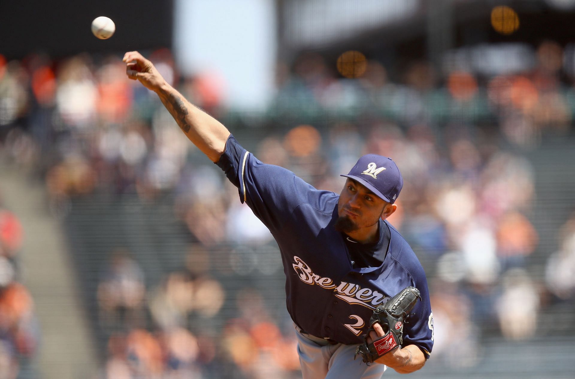 Matt Garza #22 of the Milwaukee Brewers pitches against the San Francisco Giants in the first inning at AT&T Park on August 23, 2017, in San Francisco, California. (Photo by Ezra Shaw/Getty Images)