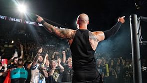 फेमस WWE Superstar के 166 दिनों में पहला मैच जीतने के बाद फैंस की खुशी का नहीं रहा ठिकाना, चीयर करते हुए दिया स्टैंडिंग ओवेशन