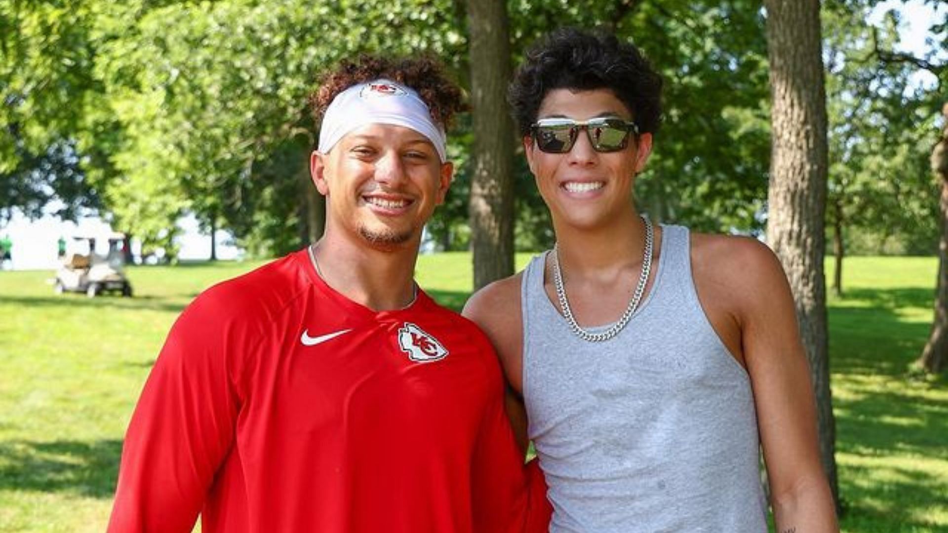 Jackson Mahomes ends social media hibernation