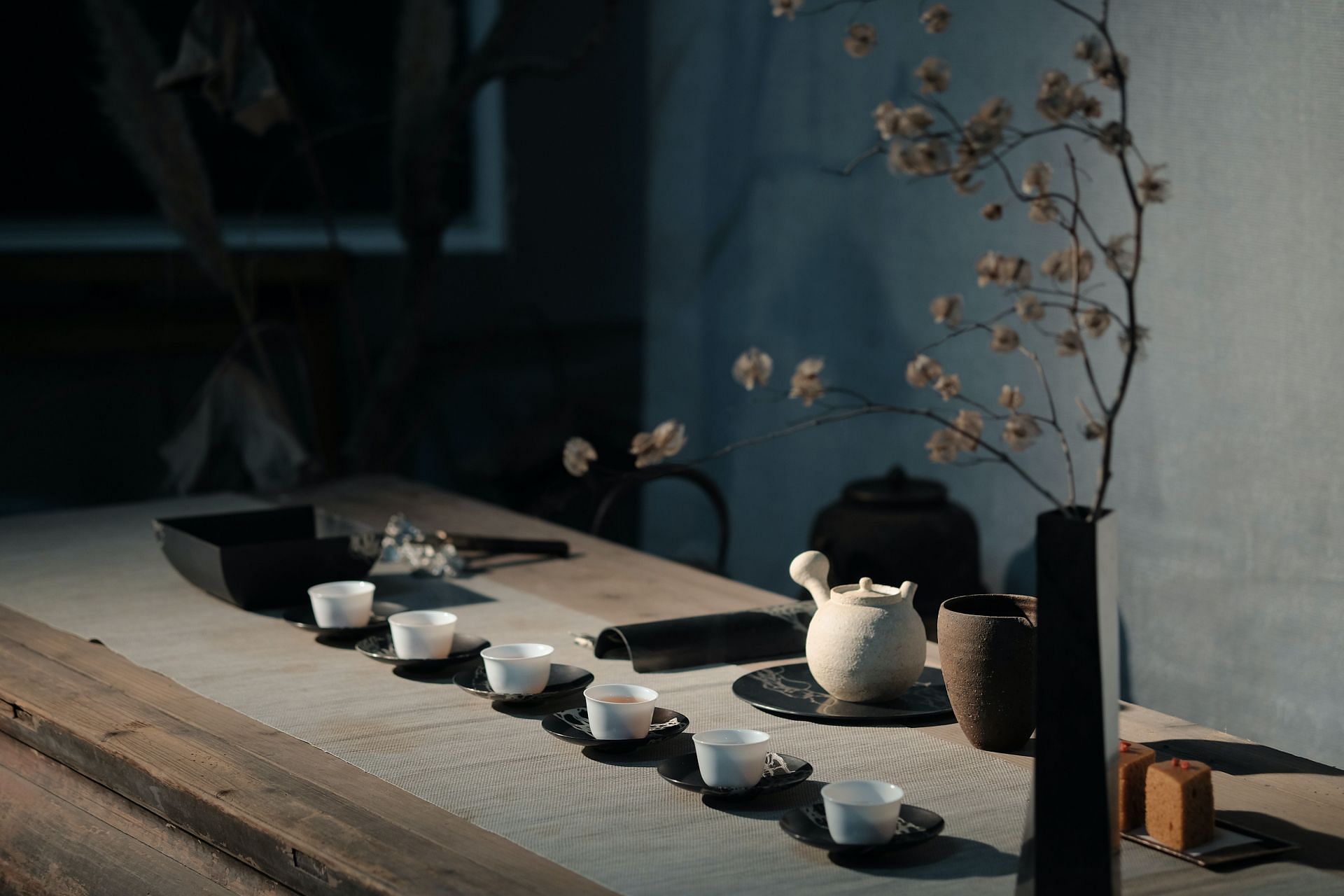 What is black tea good for? (Image via Unsplash/ Oriento)