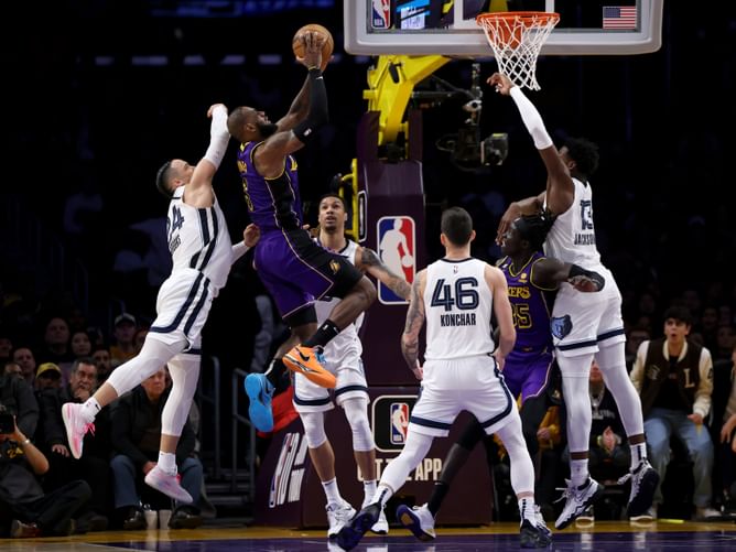"Obviously, I haven’t thought about Memphis one minute"- LeBron James hilariously plays down genius IQ after listing out scouting report of Grizzlies