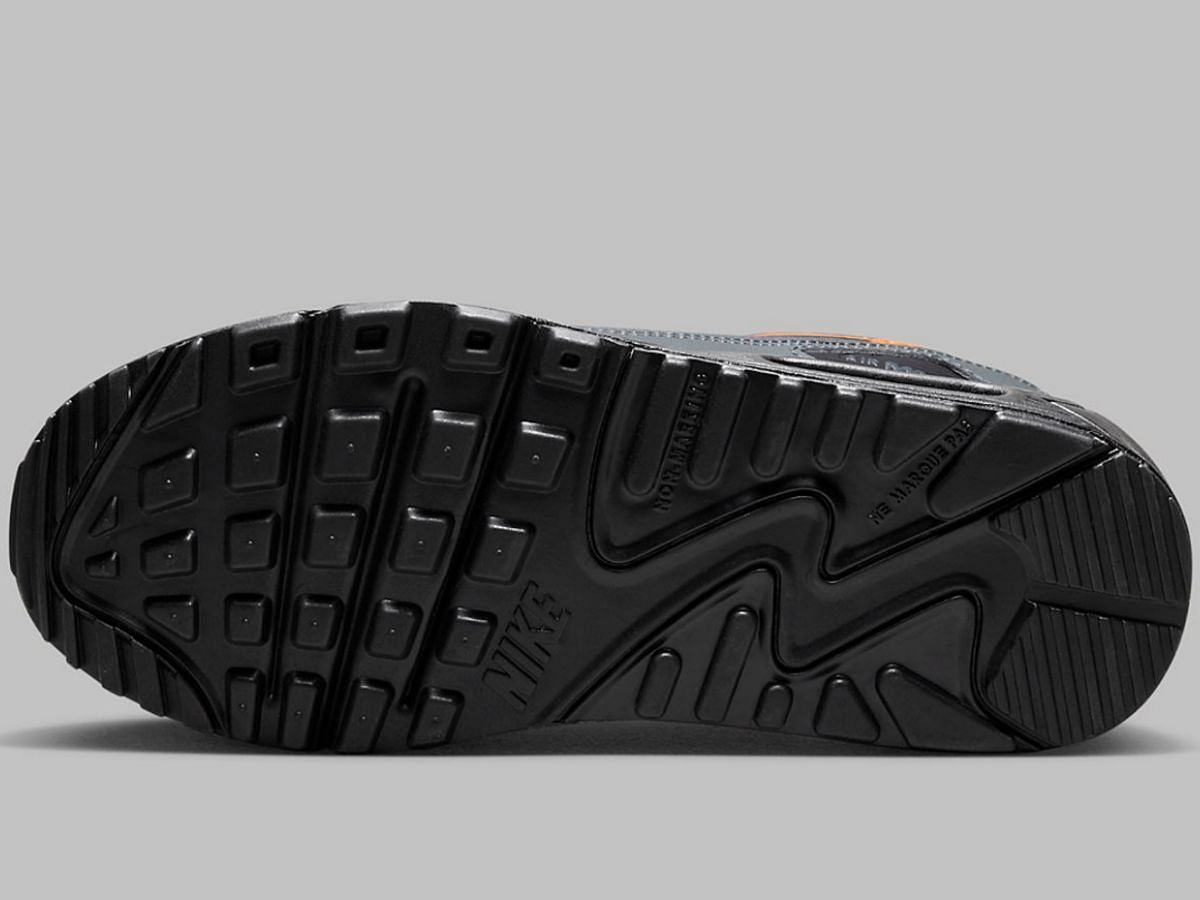 The black sole unit (Image via Nike)