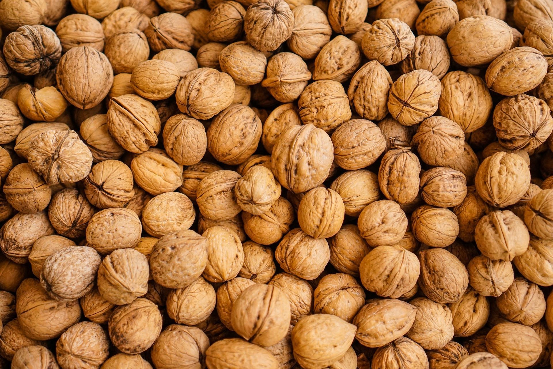 There are several benefits that make walnuts good for you (Image via Unsplash/Tom Hermans)