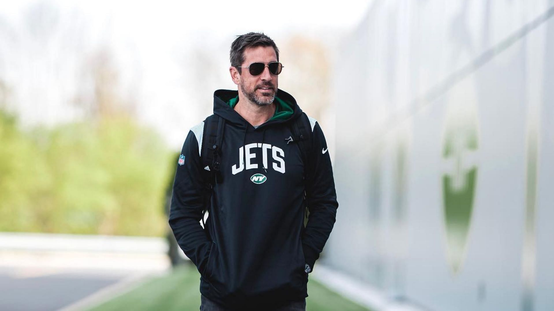 Aaron Rodgers makes first appearance as Jets QB