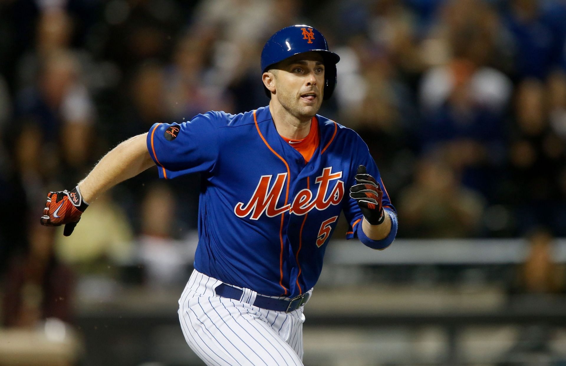Pinch hitter David Wright #5 of the New York Mets runs out a ground out during the fifth inning against the Miami Marlins at Citi Field on September 28, 2018 (Photo by Jim McIsaac/Getty Images)