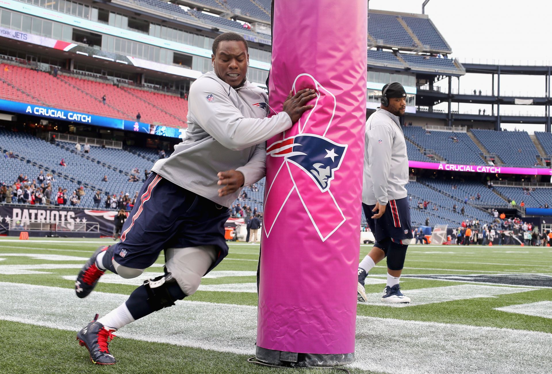 New England Patriots waive 2014 first-rounder Dominique Easley 