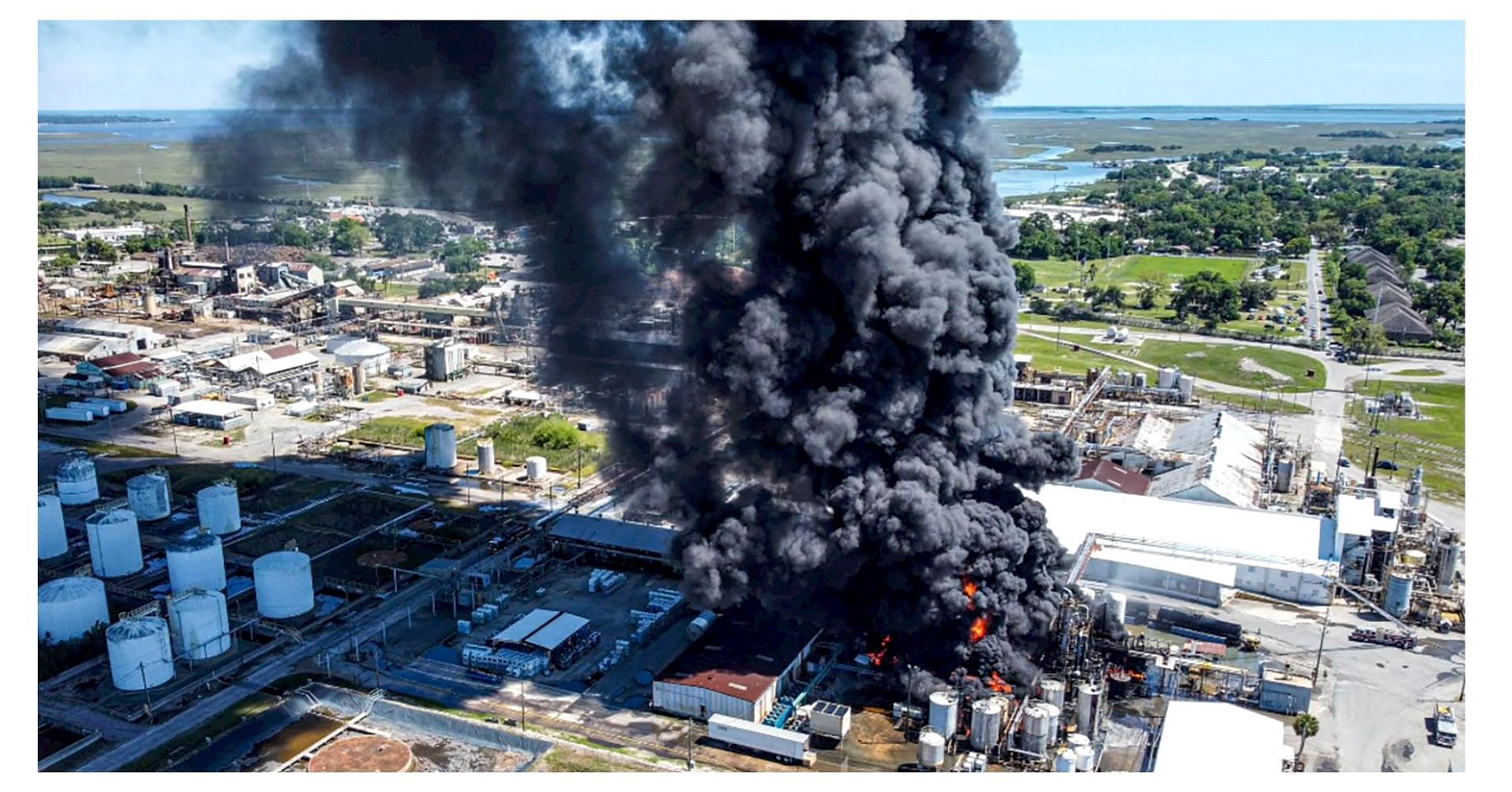All you need to know about Brunswick Georgia plant fire (Image via snip from Twitter/ @cotupacs)