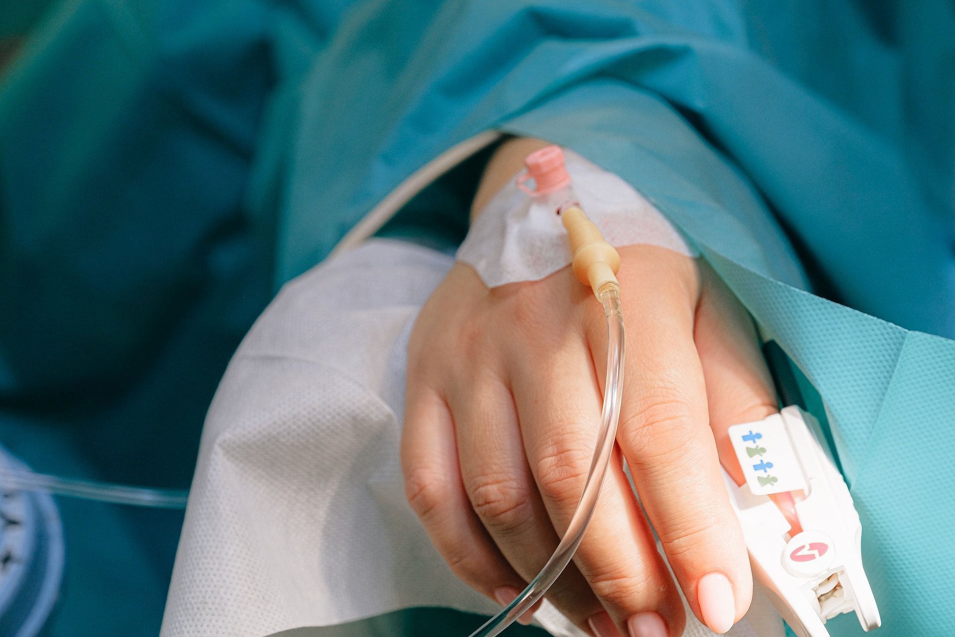 IV can be given to serious patients with low blood oxygen. (Photo via Pexels/Anna Shvets)