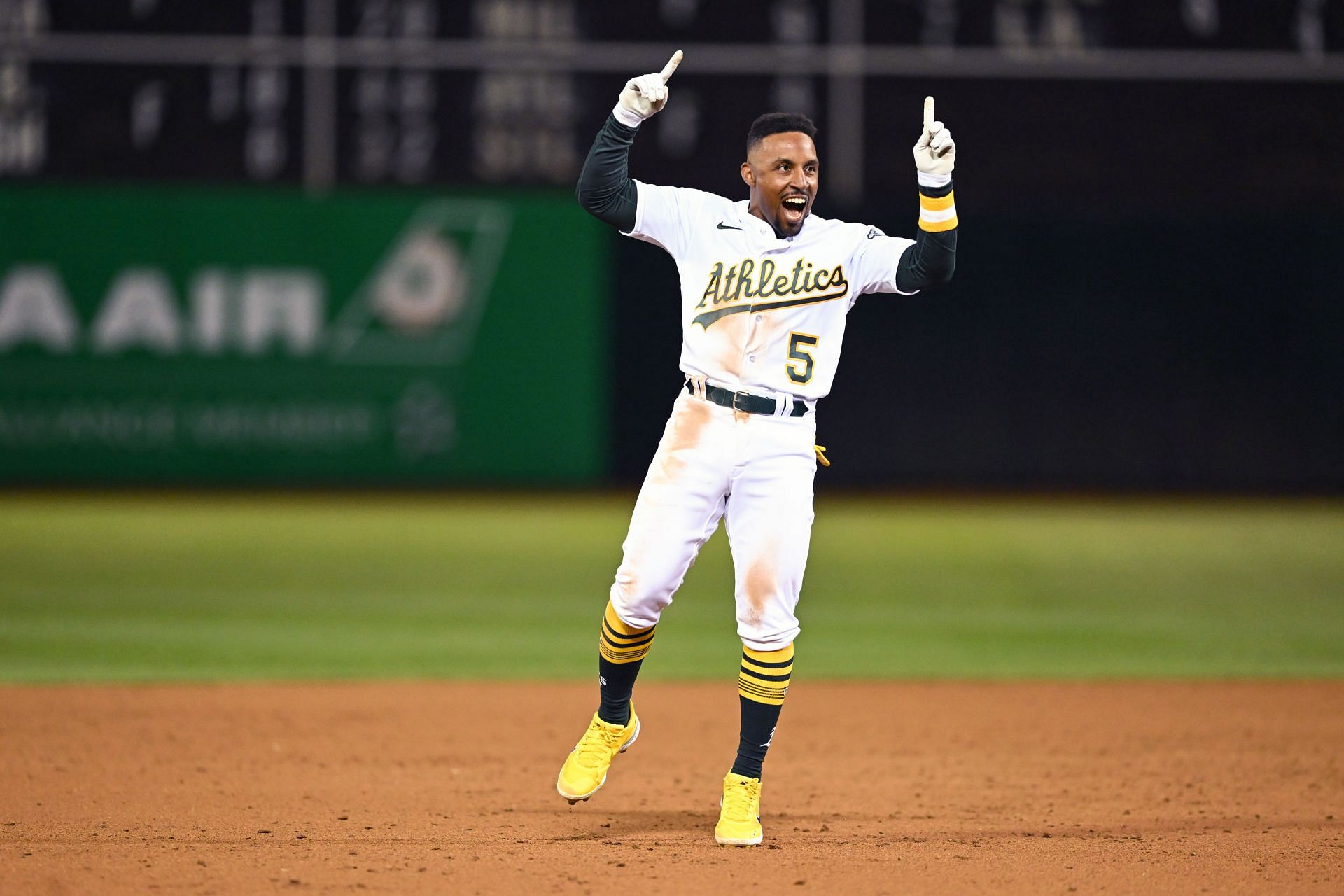 Who is Tony Kemp's wife, Michelle Kemp? A glimpse into family life of  Oakland A's 2B