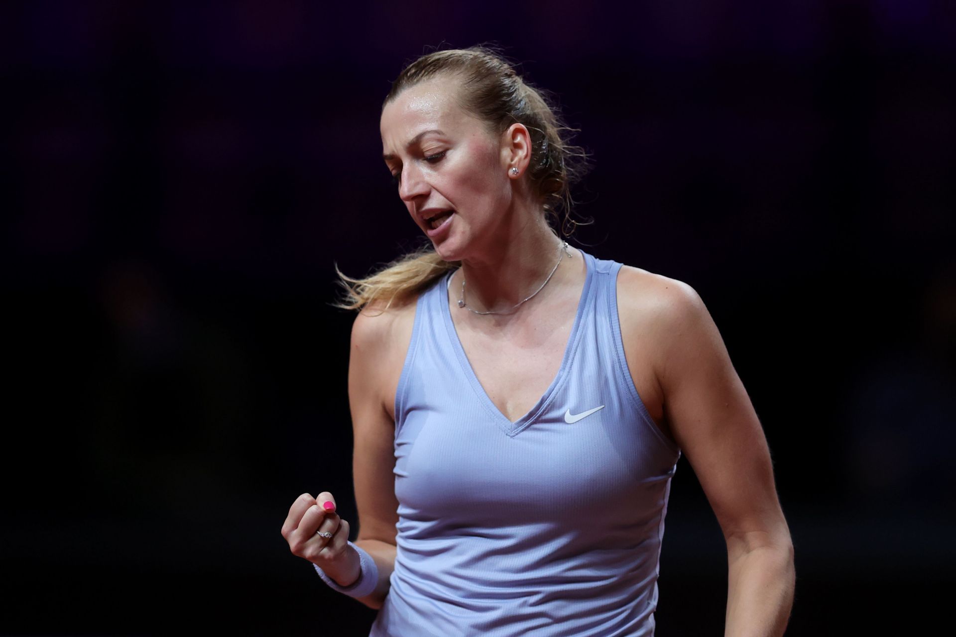 Petra Kvitova lifted the trophu at the 2019 Porsche Tennis Grand Prix.