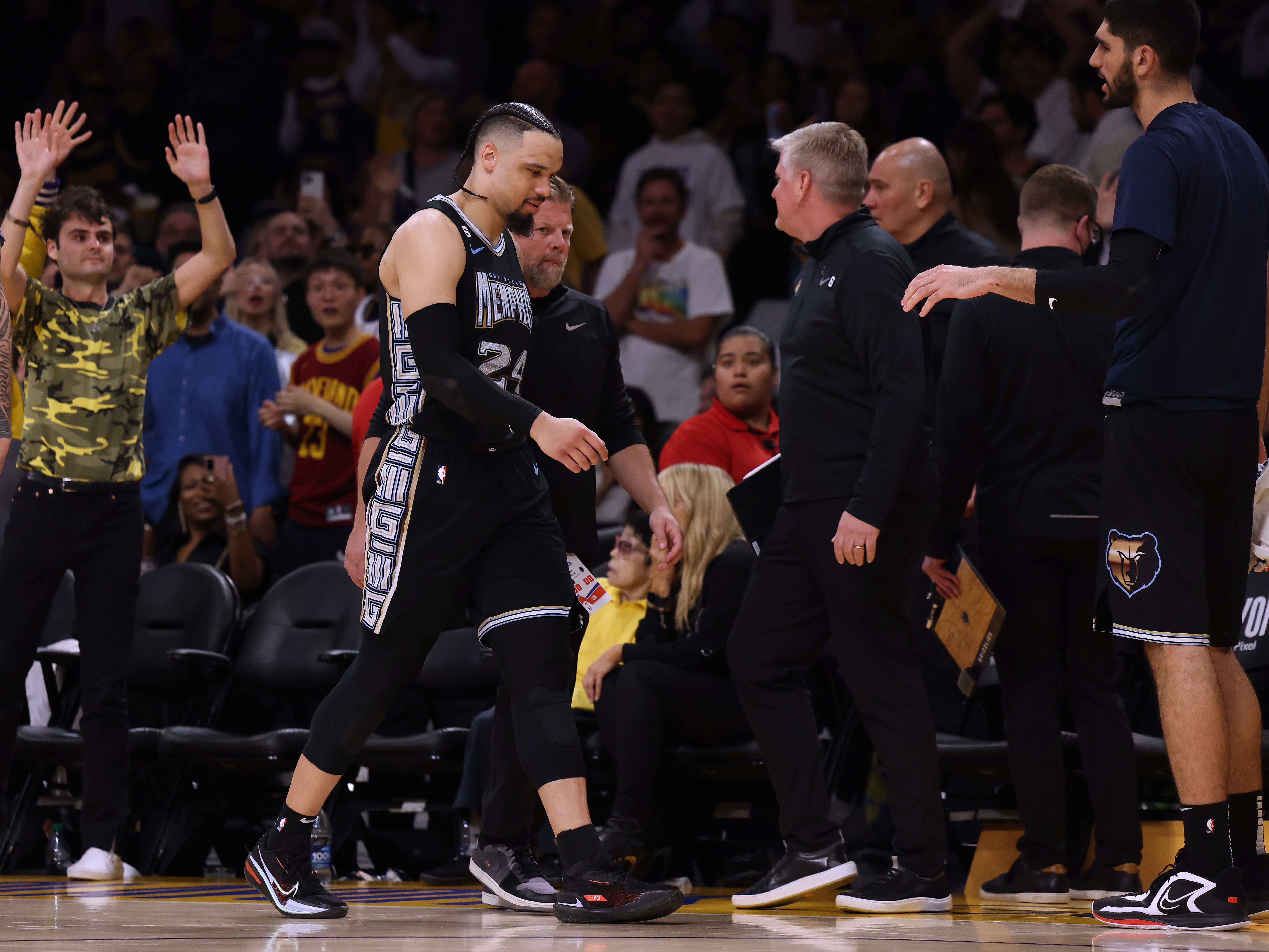 Dillon Brooks gets ejected from Game 3 against Lakers