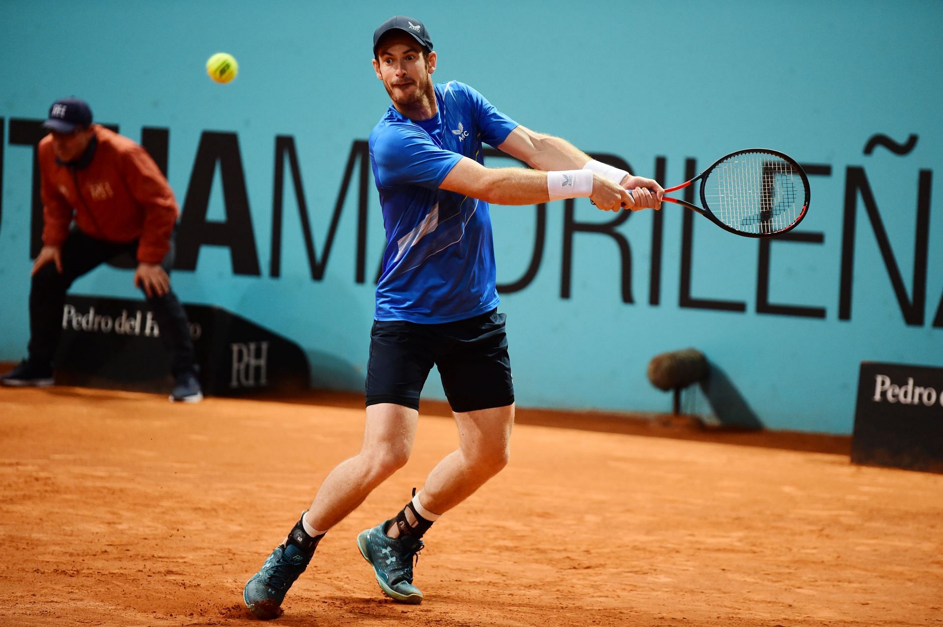 Andy Murray competes at the 2022 Mutua Madrid Open.