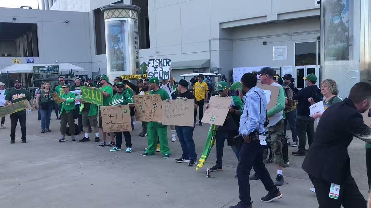 A's fans feel recent trades, ticket prices 'might be the last straw' –  Monterey Herald