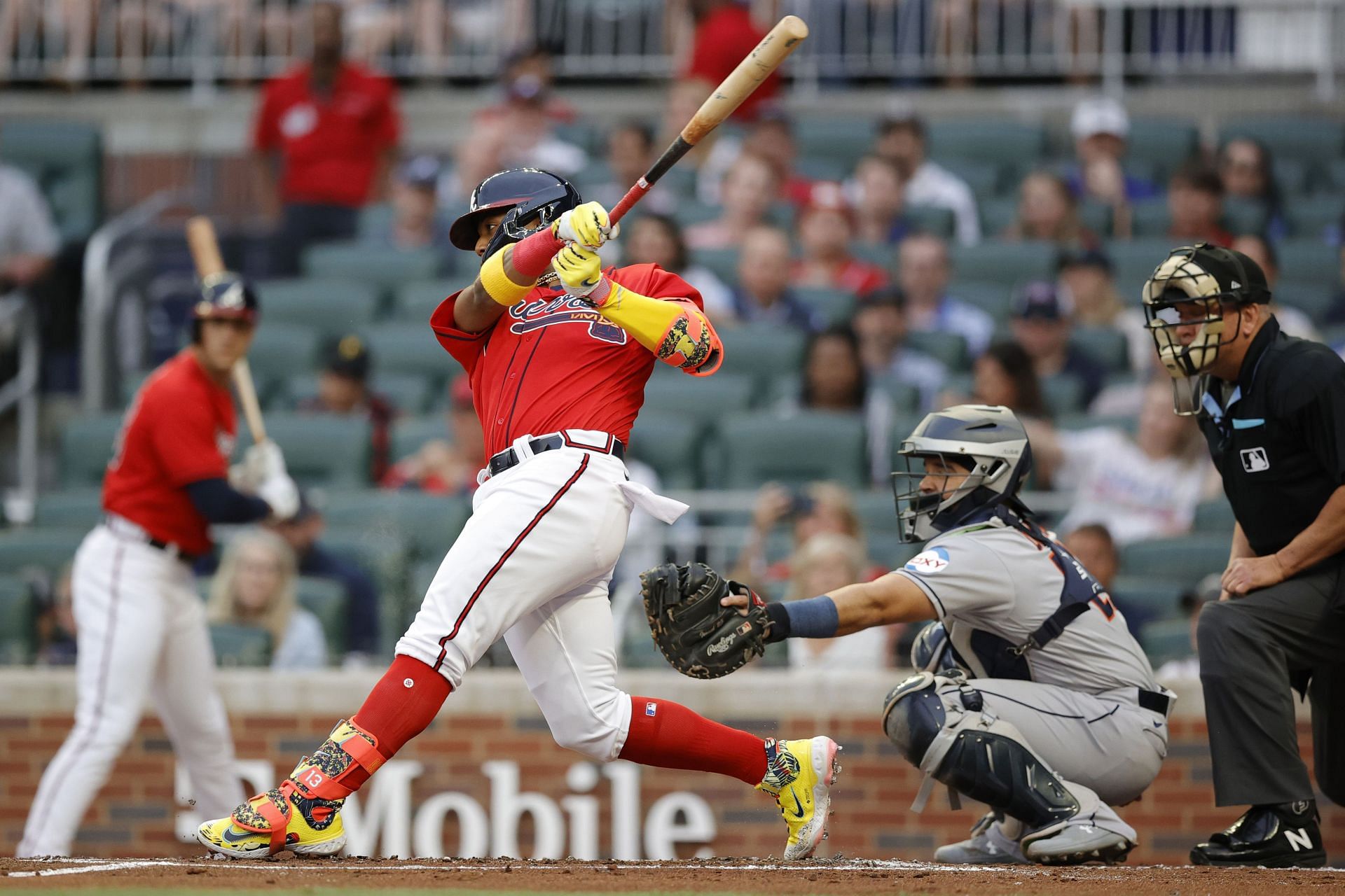 Braves watch big lead slip away in loss to Astros - Battery Power