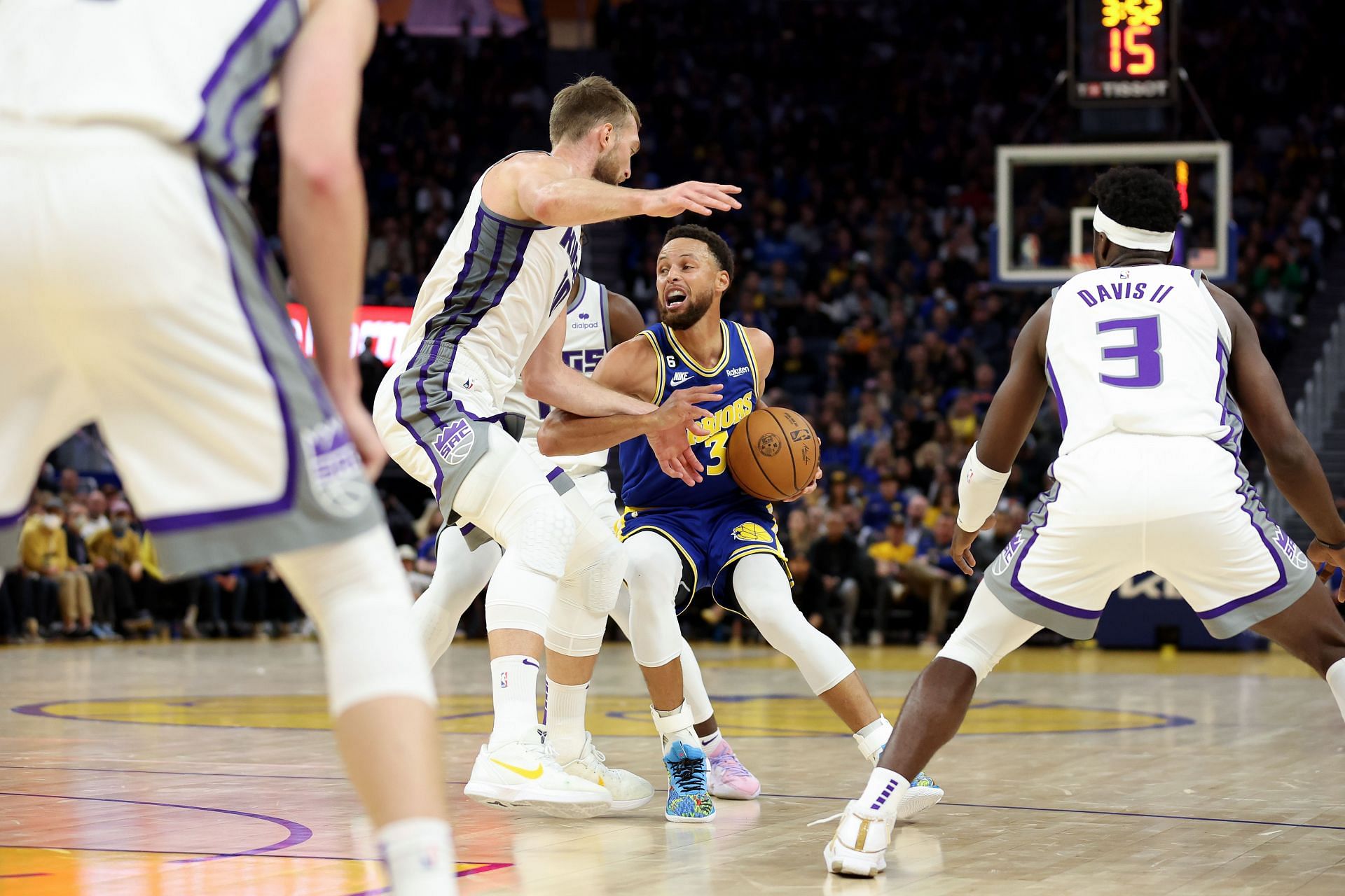 Sacramento Kings v Golden State Warriors