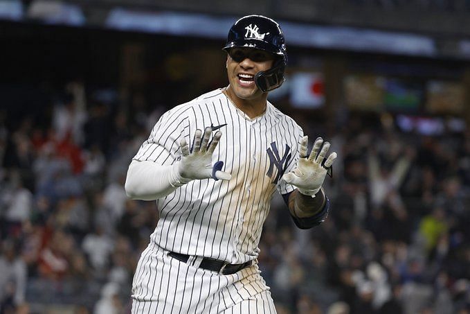 BRONX, NY - SEPTEMBER 05: New York Yankees second baseman Gleyber Torres (25)  during the Major League baseball game between the Detroit Tigers and New  York Yankees on September 5, 2023, at