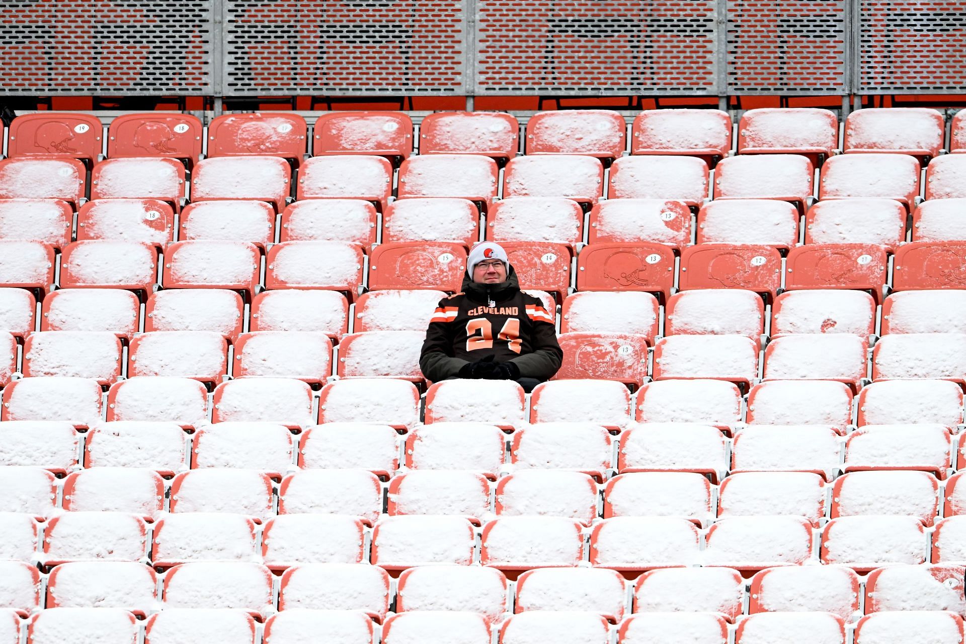 Browns end stadium naming rights agreement with FirstEnergy, will now play  at Cleveland Browns Stadium