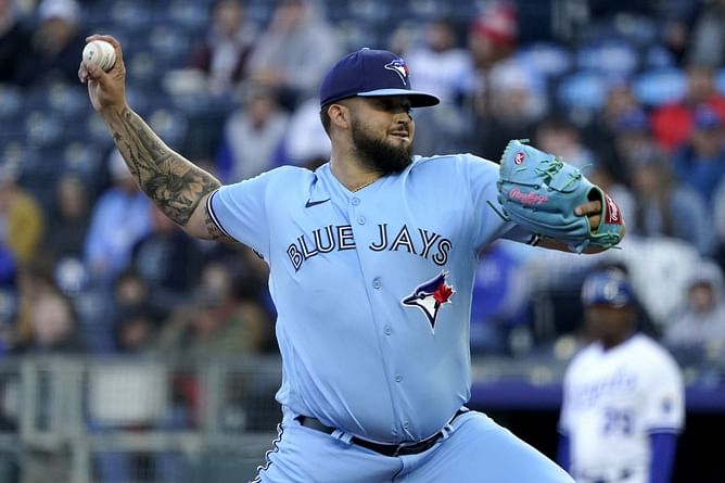 Toronto Blue Jays fans ecstatic as team claims second straight win behind Alek Manoah’s dominant pitching: "We back baby" "150+ win season still on"