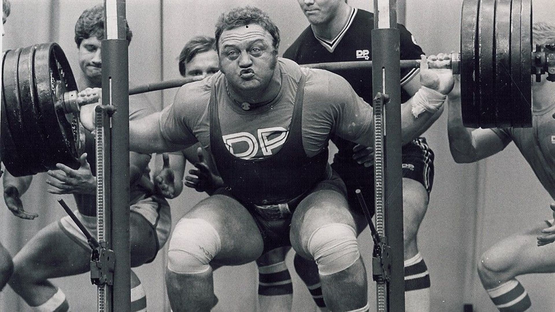 TOP 10 STRONGEST MEN In The World 2022
