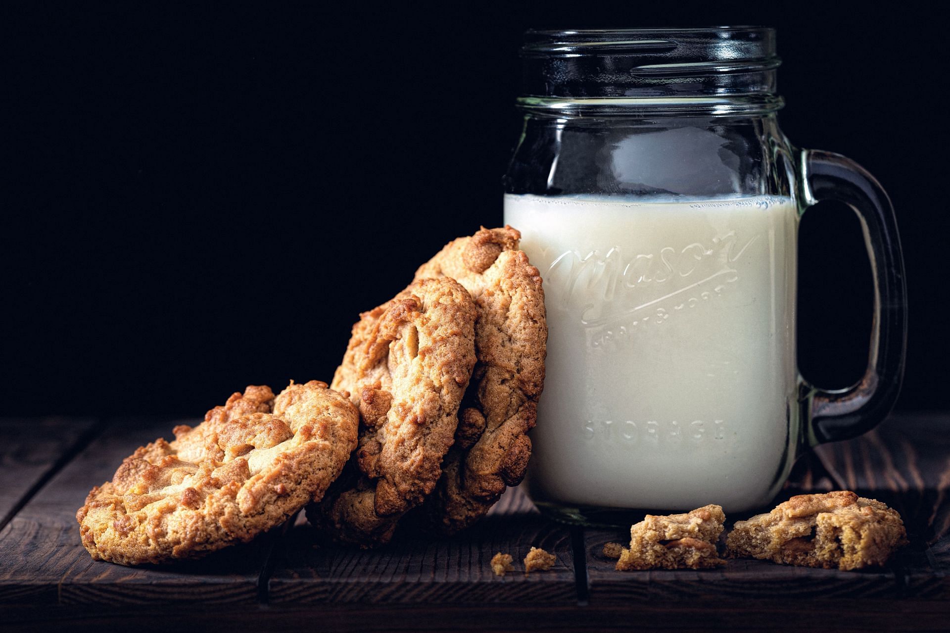 Oat milk is good for weight loss. (Image via Unsplash/Brian Suman)