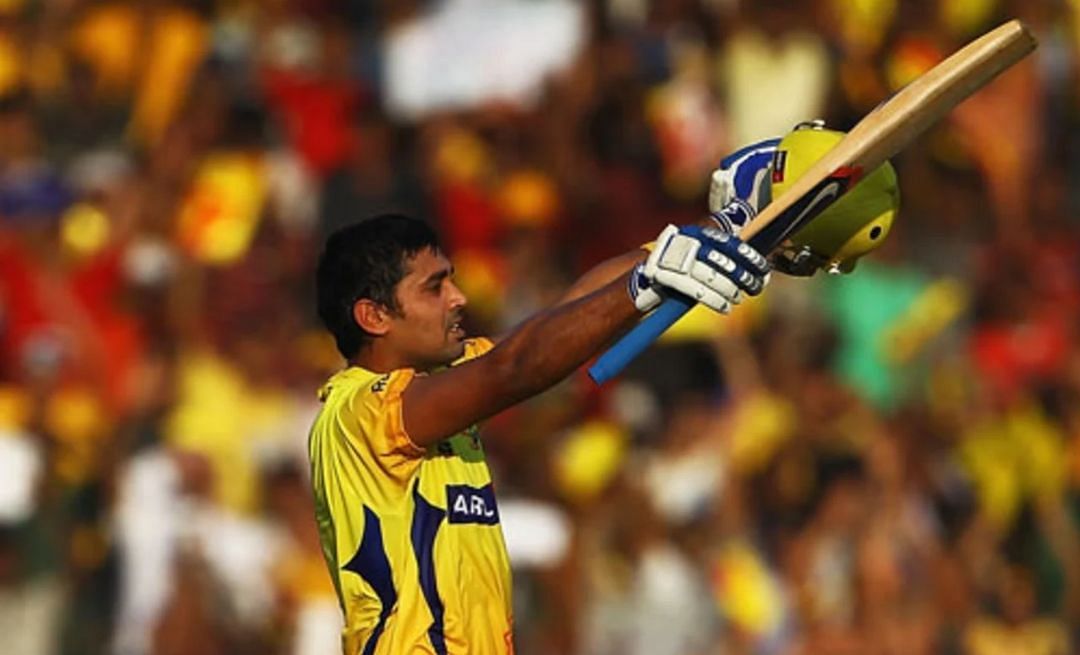 Murali Vijay raising his bat after a wondrous century vs RR [IPLT20]