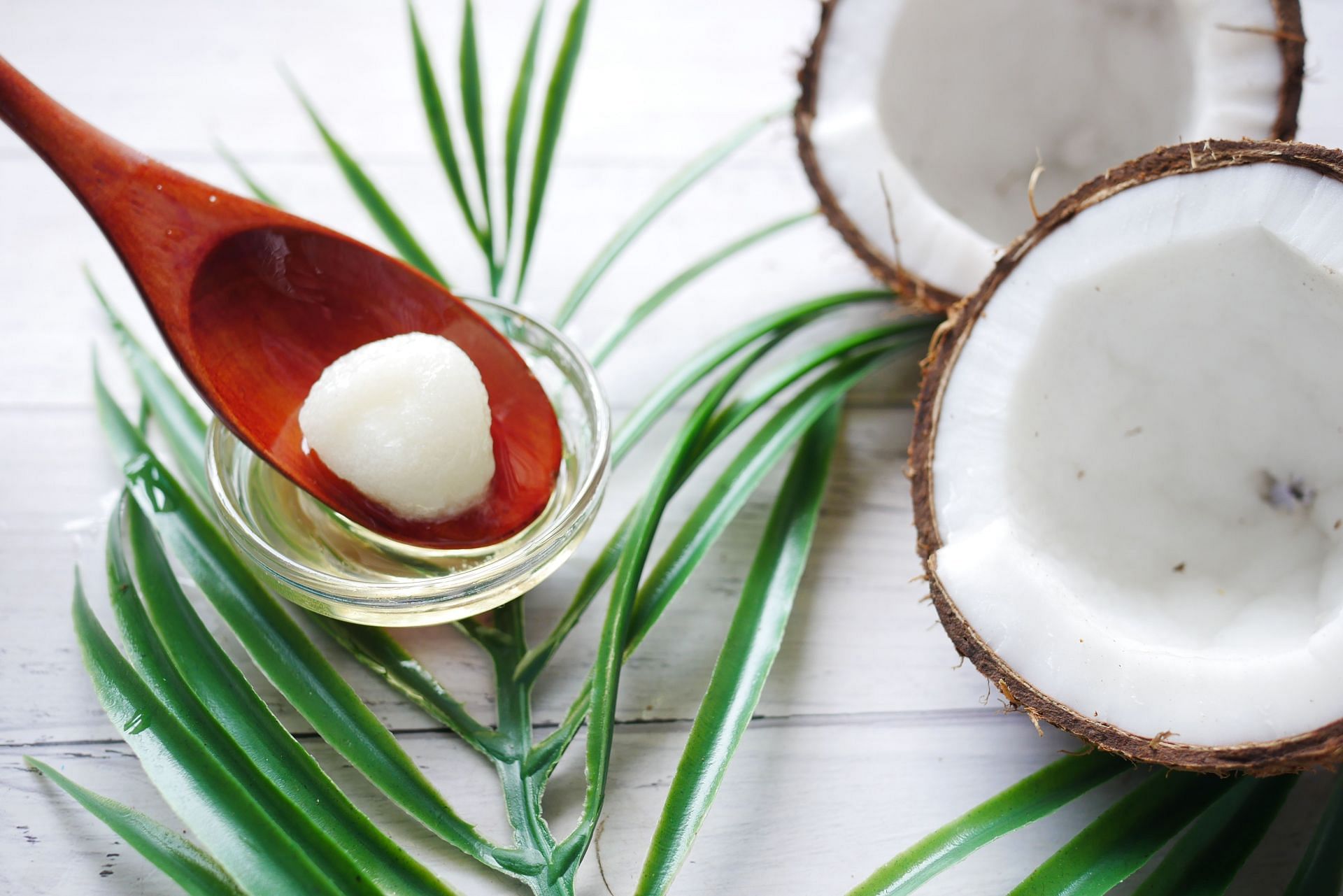 MCT oil is often confused with coconut oil. (Image via Unsplash/ Towfiqu Barbhuiya)