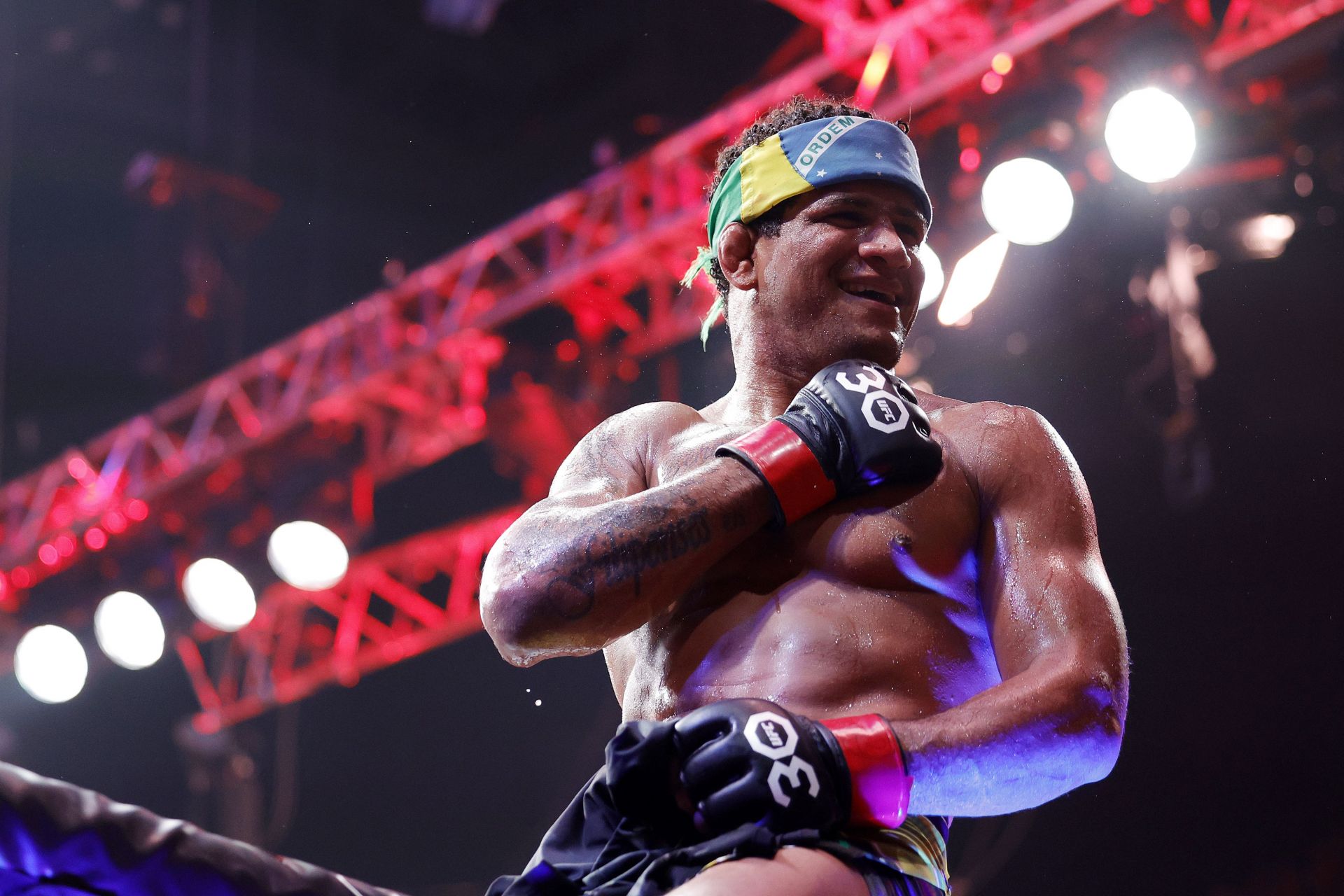 Could Gilbert Burns fight for welterweight gold in his next bout?