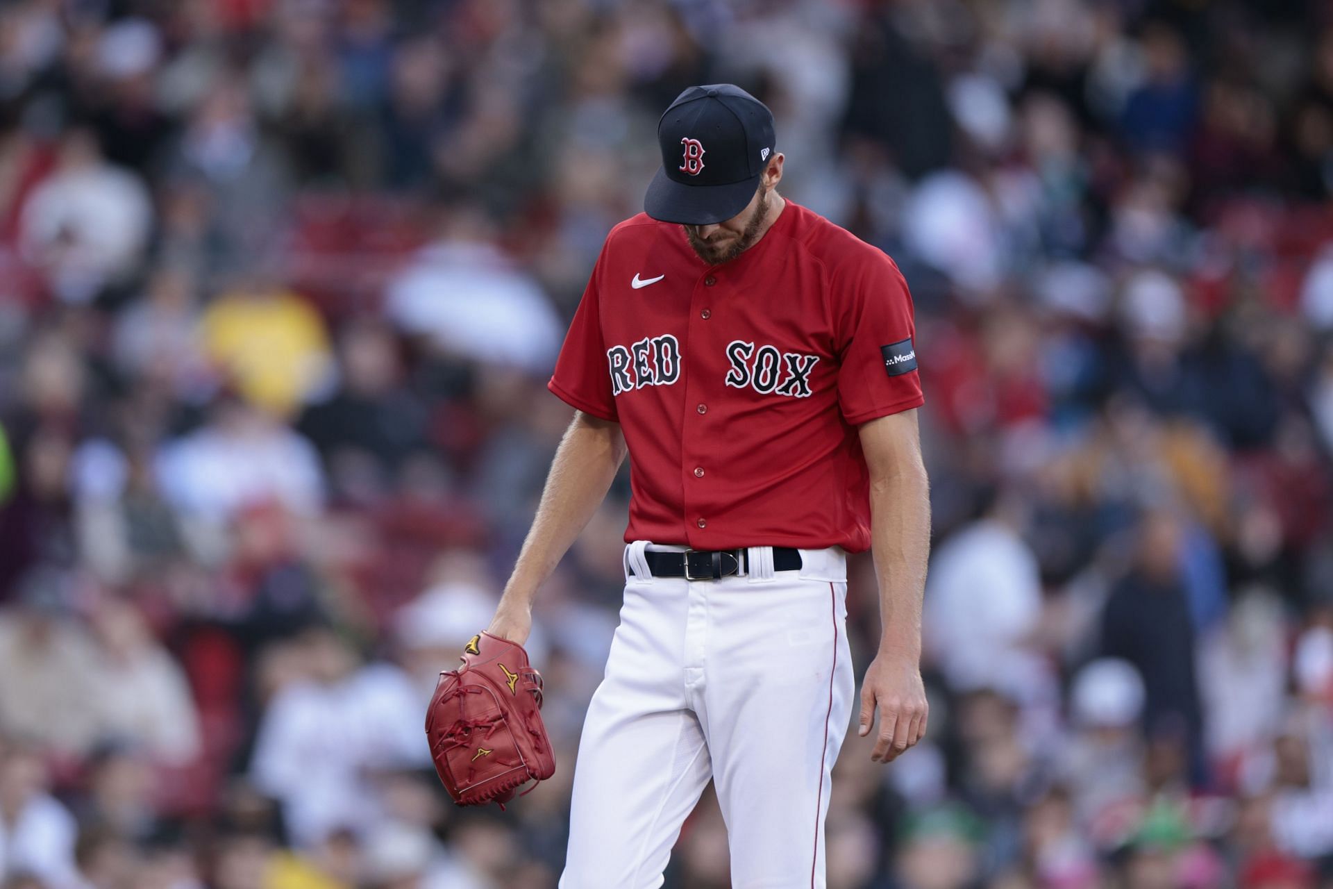 Chris Sale sparkles to earn first win, Red Sox top White Sox 6-1
