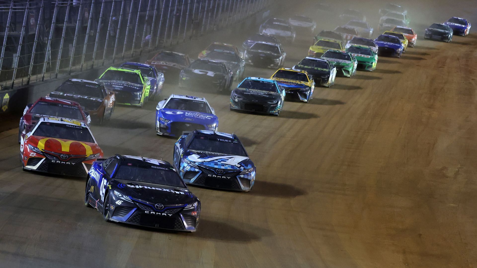 NASCAR Cup Series Food City Dirt Race