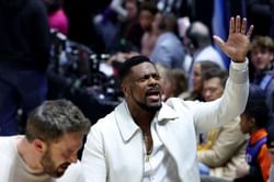 Watch: Chris Tucker dances on a Michael Jackson song on Inside the NBA