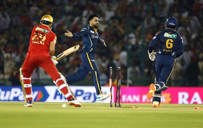 [Watch] Rashid Khan bamboozles Matthew Short with a deceptive googly in IPL 2023 game between PBKS and GT