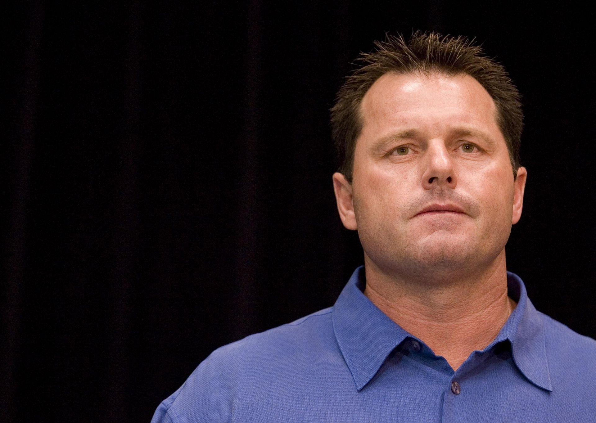 Roger Clemens Press Conference: HOUSTON, TX - JANUARY 7: Pitcher Roger Clemens pauses during a news conference after a taped conversation was played between Clemens and his former trainer Brian McNamee January 7, 2008 in Houston, Texas. Clemens addressed allegations made by his former trainer Brian McNamee in the Mitchell Report that he used performance-enhancing drugs in 1998, 2000 and 2001. Clemens filed a defamation suit against McNamee. (Photo by Dave Einsel/Getty Images)