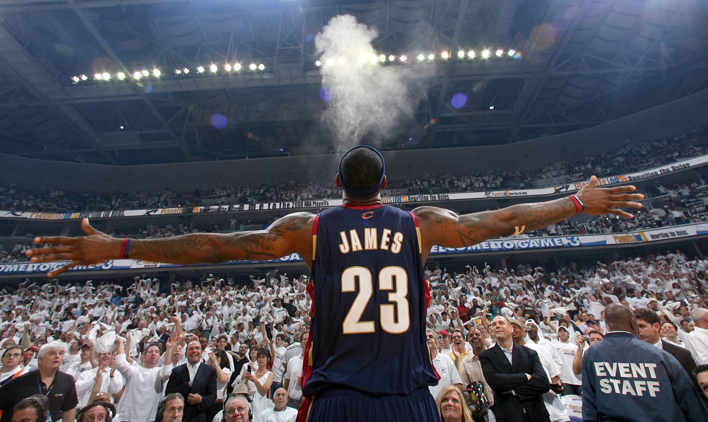 NBA star forward LeBron James doing his iconic &quot;chalk toss&quot; pregame ritual during his first stint with Cleveland