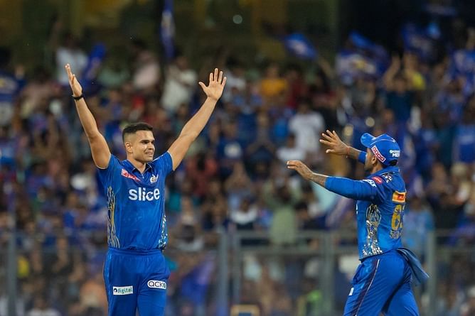 IPL 2023 : PBKS के खिलाफ अर्जुन तेंदुलकर की जमकर हुई धुनाई, मुंबई इंडियंस के अनचाहे गेंदबाजों की लिस्ट का बने हिस्सा